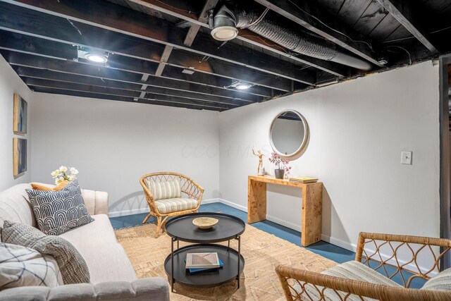 287 S Roys Ave, Columbus, OH 43204 - living area featuring baseboards