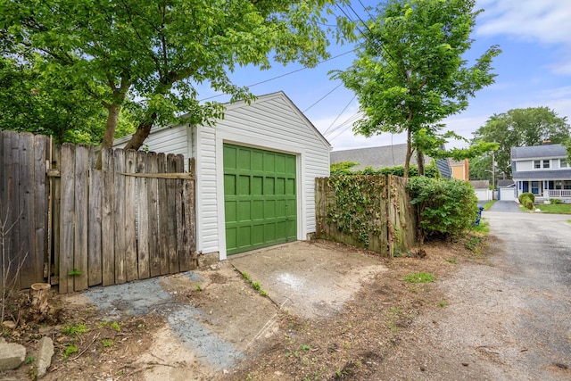 287 S Roys Ave, Columbus, OH 43204 - view of detached garage