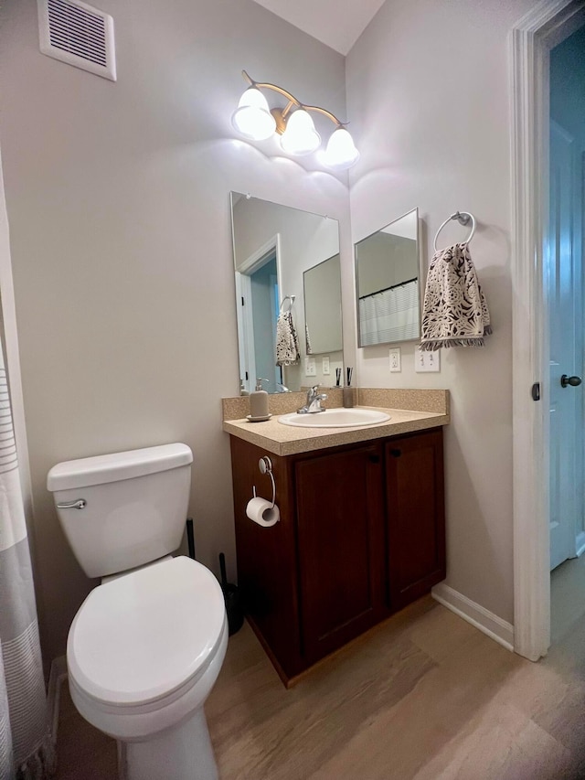 6090 Sowerby Ln, Westerville, OH 43081 - full bath featuring vanity and toilet