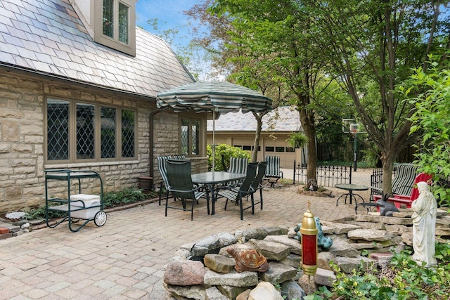 233 S Dawson Ave, Columbus, OH 43209 - view of patio / terrace featuring outdoor dining space