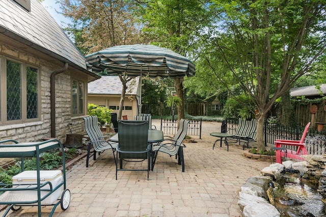 233 S Dawson Ave, Columbus, OH 43209 - view of patio featuring outdoor dining space