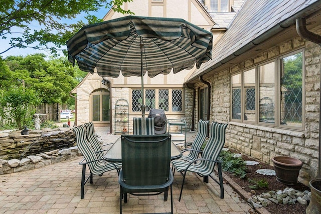 233 S Dawson Ave, Columbus, OH 43209 - view of patio featuring outdoor dining area and grilling area