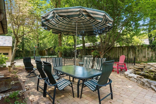 233 S Dawson Ave, Columbus, OH 43209 - view of patio featuring outdoor dining area