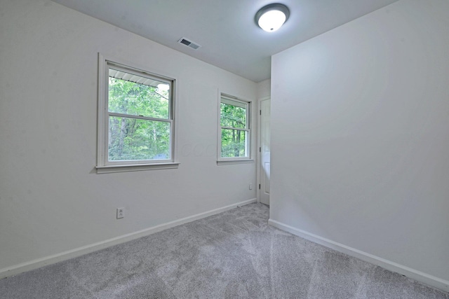 1142 Rozelle Creek Rd, Chillicothe, OH 45601 - carpeted empty room featuring baseboards