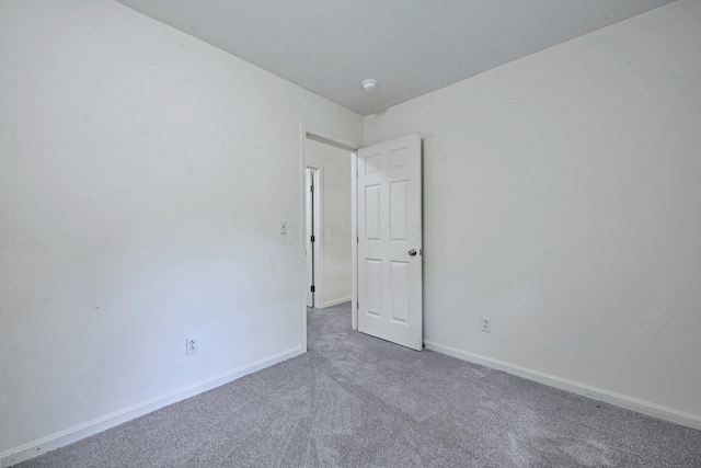 1142 Rozelle Creek Rd, Chillicothe, OH 45601 - carpeted empty room with baseboards