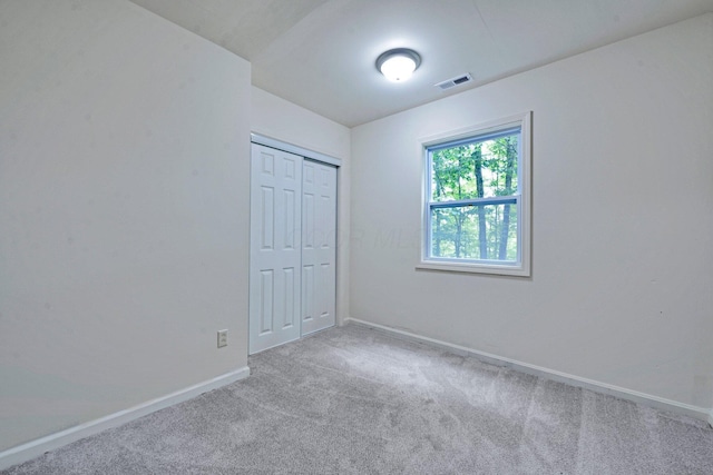 1142 Rozelle Creek Rd, Chillicothe, OH 45601 - unfurnished bedroom with carpet flooring and a closet