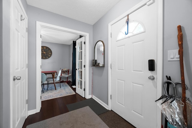 3823 Ramblehurst Rd, Columbus, OH 43221 - foyer with wood finished floors and baseboards