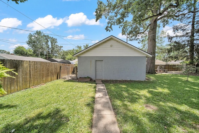 1467 Melrose Ave, Columbus, OH 43224 - view of garage