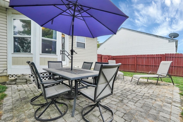 5683 Levi Kramer Blvd, Canal Winchester, OH 43110 - view of patio featuring outdoor dining area