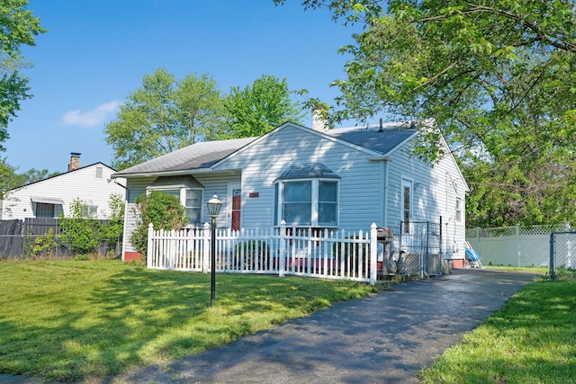 2272 Eden Ave, Columbus, OH 43224 - view of front of home with driveway