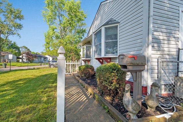 2272 Eden Ave, Columbus, OH 43224 - view of home's exterior