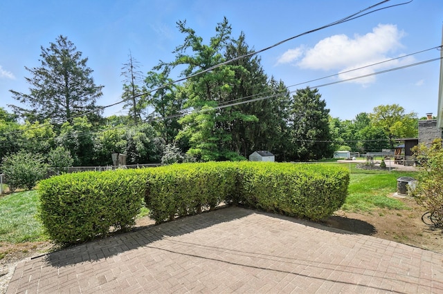 899 Meadowview Dr, Columbus, OH 43224 - view of patio