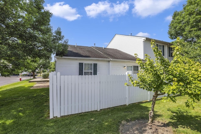 6658 Lagrange Dr Unit 43E, Canal Winchester, OH 43110 - view of side of home