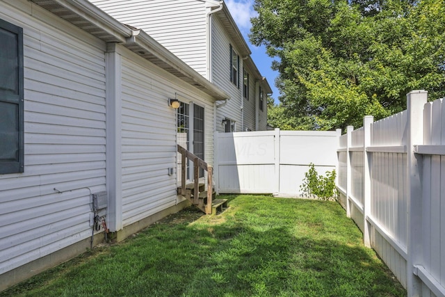 6658 Lagrange Dr Unit 43E, Canal Winchester, OH 43110 - view of yard featuring entry steps