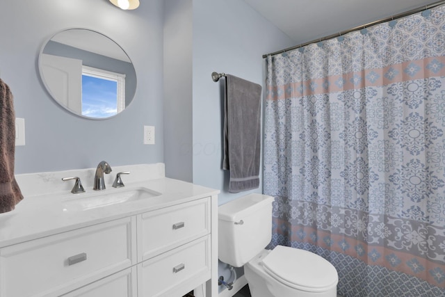 664 Dukewell Pl, Galloway, OH 43119 - full bath featuring vanity and curtained shower