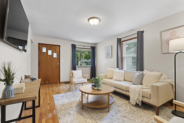 588 E Jeffrey Pl, Columbus, OH 43214 - photo 5