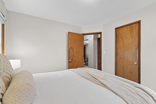588 E Jeffrey Pl, Columbus, OH 43214 - photo 20