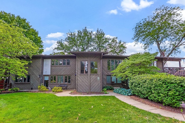 2109 W 5th Ave Unit C, Grandview Heights, OH 43212 - view of front of home with a front lawn