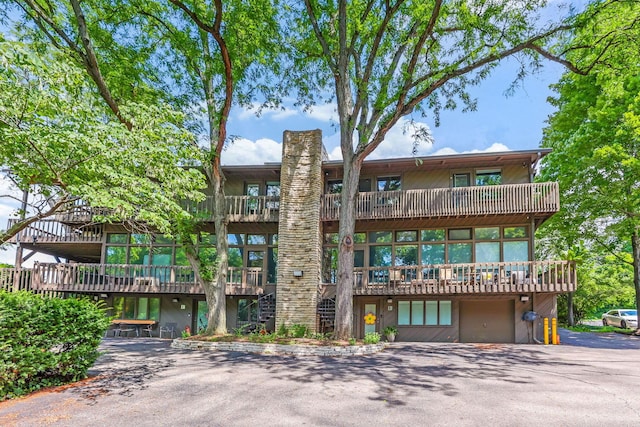 2109 W 5th Ave Unit C, Grandview Heights, OH 43212 - view of building exterior with an attached garage