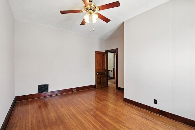 366 Hudson Ave, Newark, OH 43055 - empty room with wood finished floors and ceiling fan