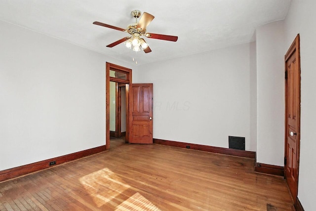 366 Hudson Ave, Newark, OH 43055 - unfurnished room with wood finished floors and a ceiling fan