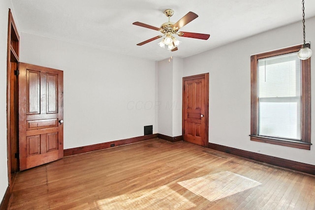 366 Hudson Ave, Newark, OH 43055 - empty room with light wood-type flooring and a ceiling fan