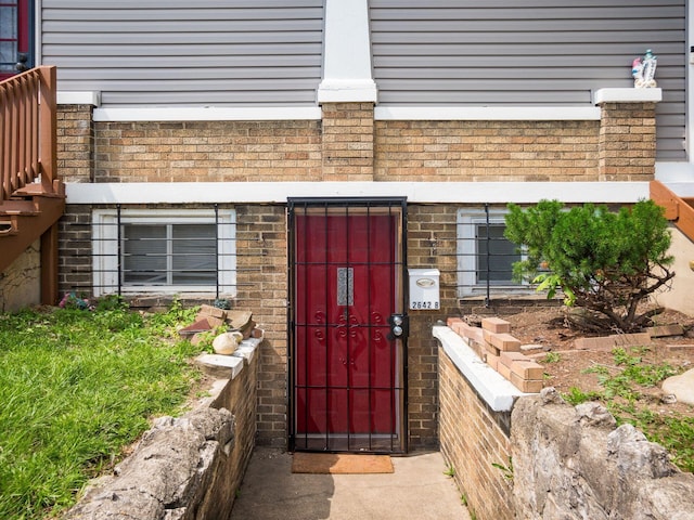 2640-2642 W Broad St, Columbus, OH 43204 - doorway to property with brick siding
