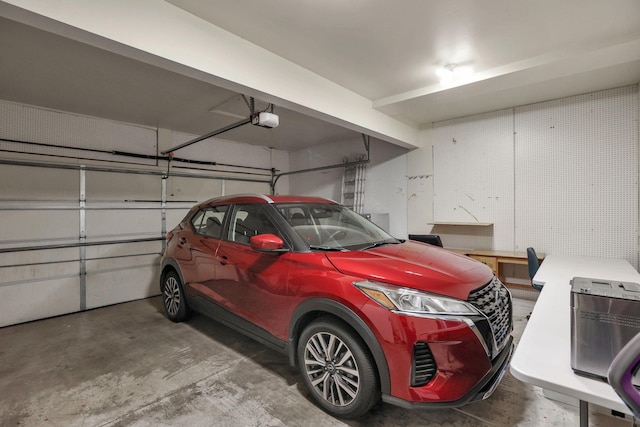 6041 Tetlin Field Dr, New Albany, OH 43054 - garage with a garage door opener