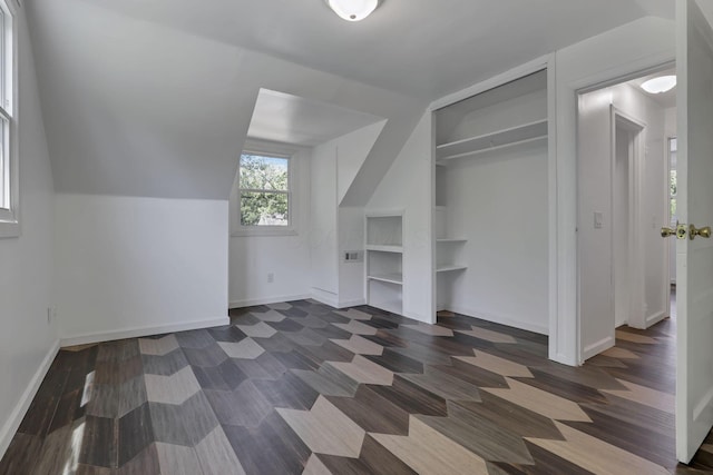 1808 Brentnell Ave, Columbus, OH 43219 - bonus room with dark wood finished floors and built in shelves