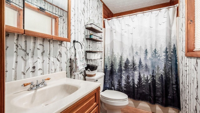 13376 Maple Rd NE, Thornville, OH 43076 - full bathroom featuring vanity, a textured ceiling, and curtained shower