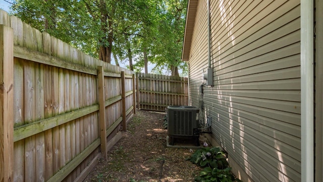 13376 Maple Rd NE, Thornville, OH 43076 - view of yard