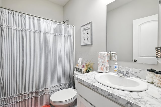 172 Rosewood Loop SE, Commercial Point, OH 43116 - full bath featuring vanity and a shower with shower curtain