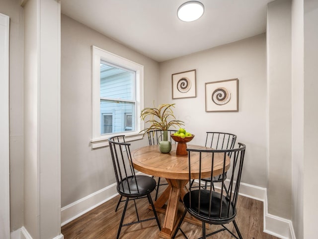 2040 Fairmont Ave, Columbus, OH 43223 - dining room with dark wood-style flooring