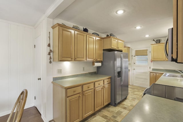 784 Colonial Dr, Heath, OH 43056 - kitchen featuring stainless steel fridge, black range with electric stovetop, recessed lighting, and crown molding