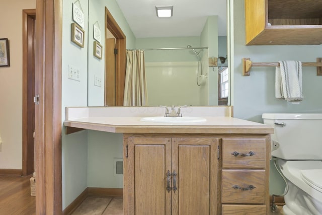784 Colonial Dr, Heath, OH 43056 - full bathroom with vanity and curtained shower