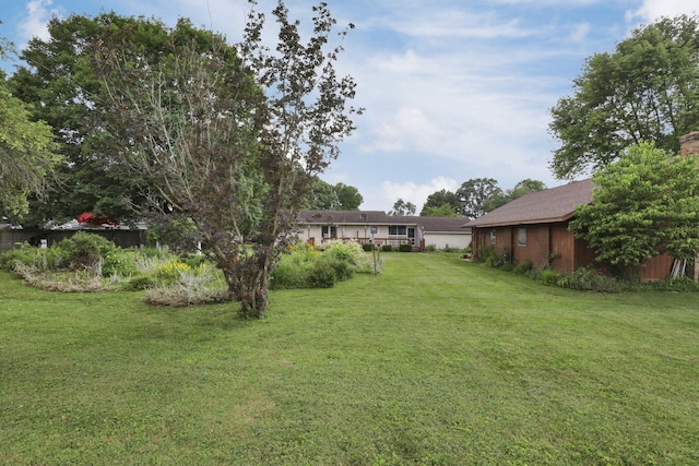 784 Colonial Dr, Heath, OH 43056 - view of grassy yard