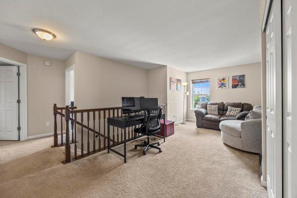 3810 Winding Path Dr, Canal Winchester, OH 43110 - carpeted office with baseboards