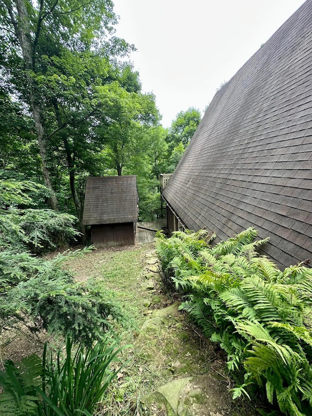 825 Kickapoo Ct, Hide A Way Hills, OH 43107 - photo 2