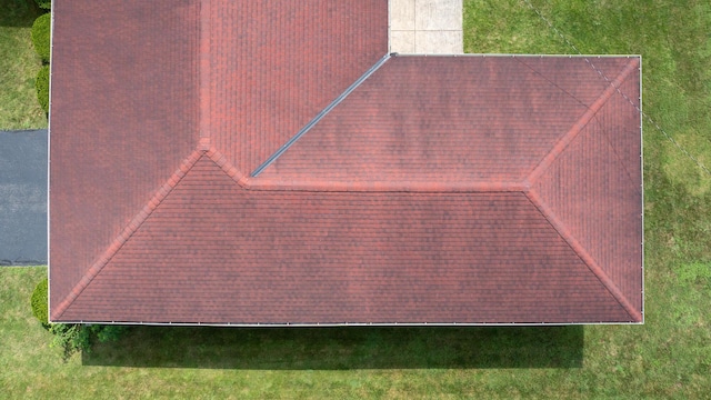 2052 Lorimer Dr NE, Newark, OH 43055 - drone / aerial view