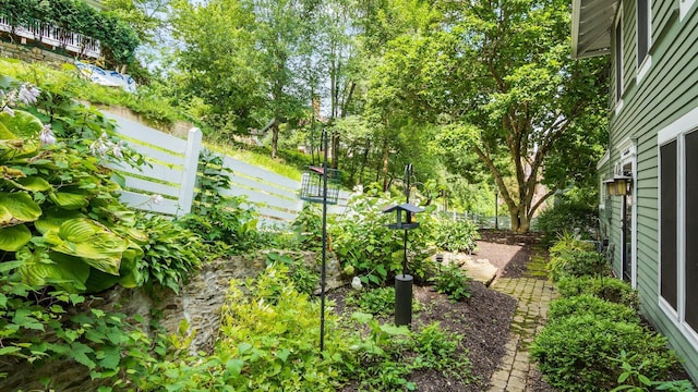 525 W College St, Granville, OH 43023 - photo 4