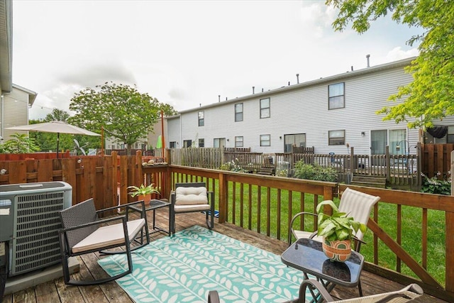 907 Soramill Ln Unit 8E, Columbus, OH 43085 - view of wooden deck