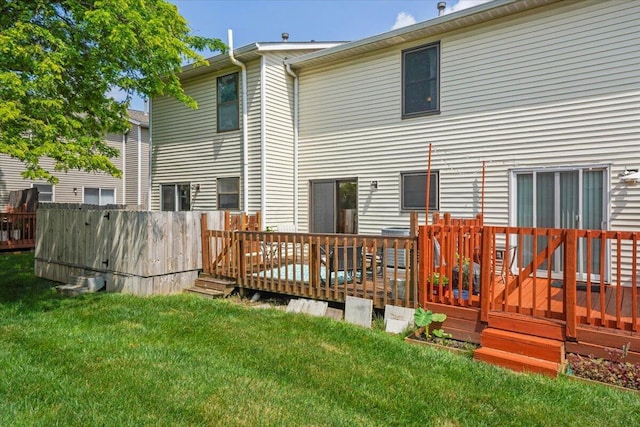 907 Soramill Ln Unit 8E, Columbus, OH 43085 - back of house featuring a deck