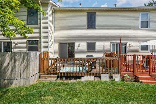 907 Soramill Ln Unit 8E, Columbus, OH 43085 - rear view of house with a deck