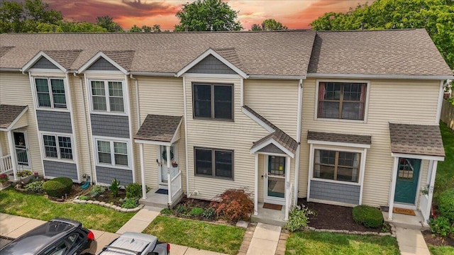 907 Soramill Ln Unit 8E, Columbus, OH 43085 - multi unit property featuring roof with shingles