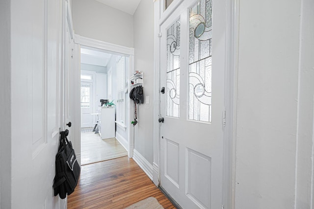 133 E Sycamore St, Columbus, OH 43206 - foyer entrance with wood finished floors and baseboards