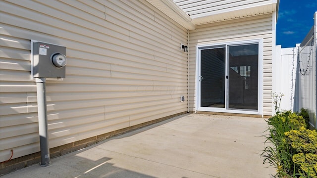 1968 Highbridge St, Newark, OH 43055 - entrance to property with a patio area