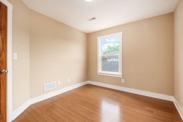 1293 Avondale Ave, Columbus, OH 43212 - unfurnished room featuring light wood-style floors and baseboards