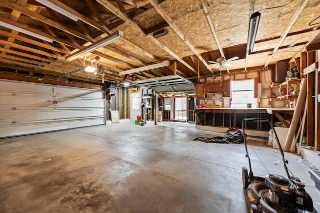 716 Uncapher Ave, Marion, OH 43302 - garage featuring ceiling fan
