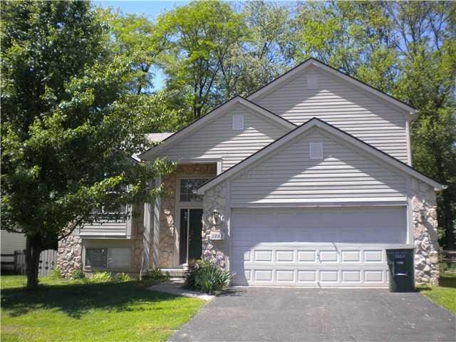 3887 Highland Bluff Dr, Groveport, OH 43125 - photo 4