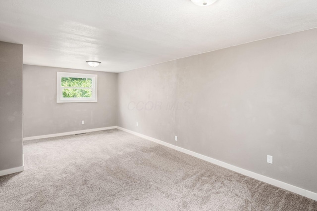 226 N Southampton Ave, Columbus, OH 43204 - empty room featuring carpet